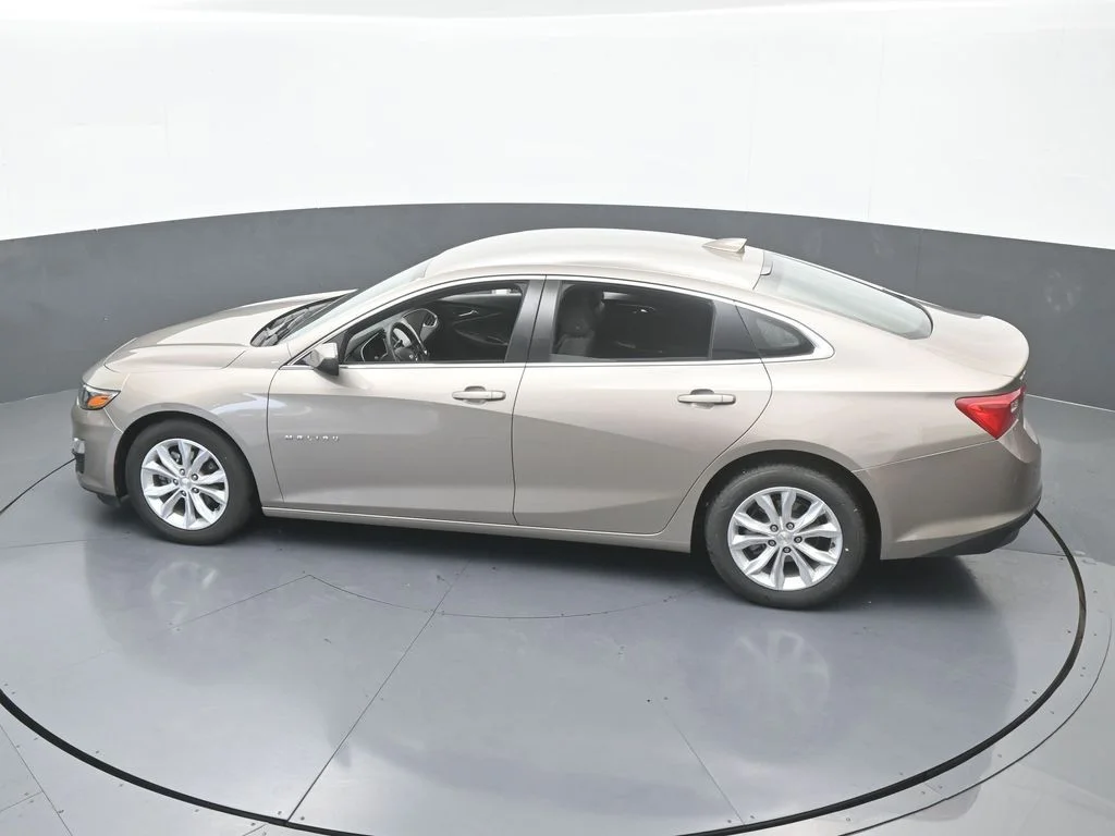 Used 2024 Mineral Gray Metallic Chevrolet LT image 47
