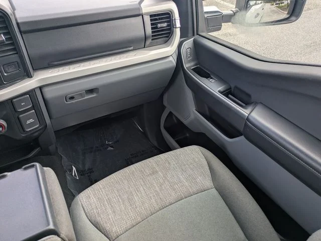 Certified Used 2025 Avalanche Ford XLT image 17