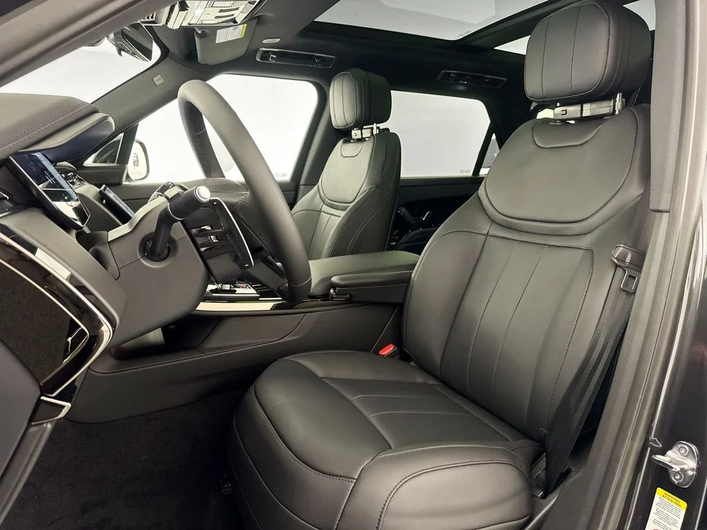 New 2026 Carpathian Grey Land Rover Dynamic SE image 21