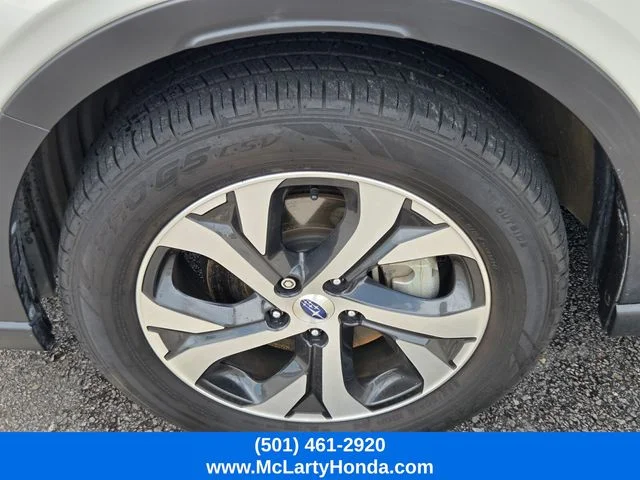 Used 2021 Crystal White Pearl Subaru Limited image 20