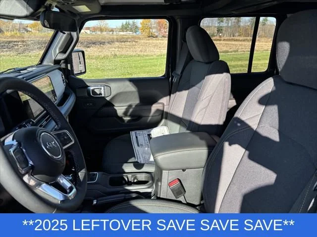 2025 Jeep Wrangler 4-Door Sahara - Photo 20