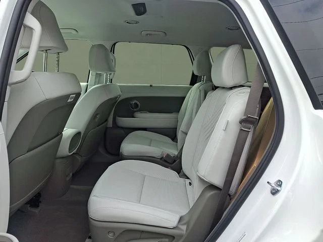 New 2026 White Hyundai SEL image 7