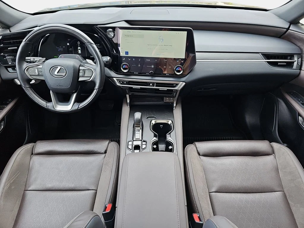 Used 2025 Green Lexus 450h+ Luxury image 10