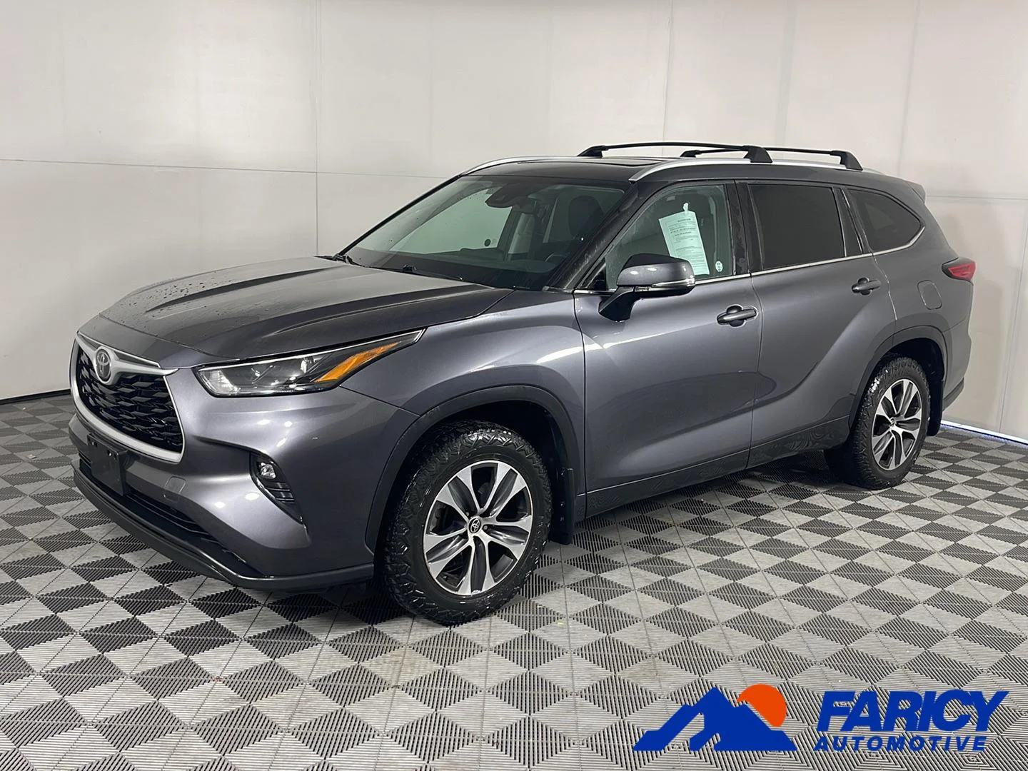 Used 2022 Magnetic Gray Metallic Toyota XLE image 1