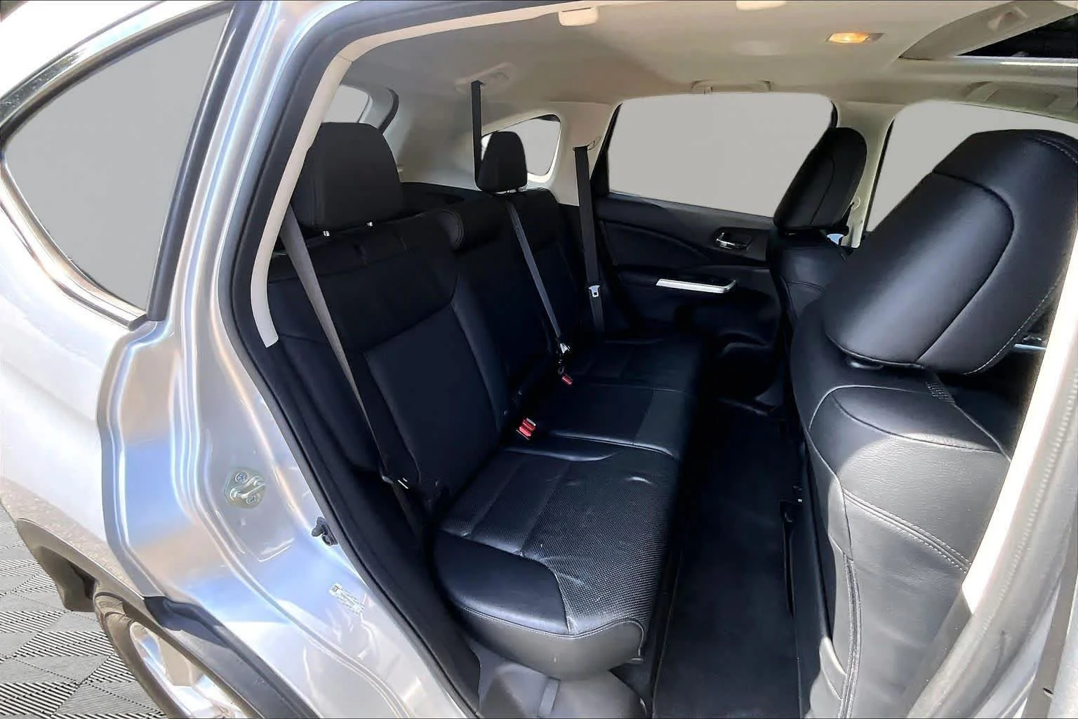 Used 2015 Alabaster Silver Metallic Honda EX-L image 19