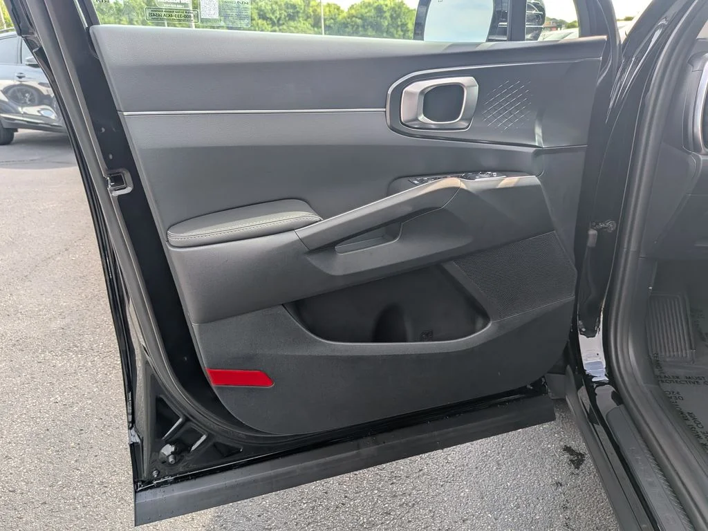 2025 Kia Sorento EX - Photo 13