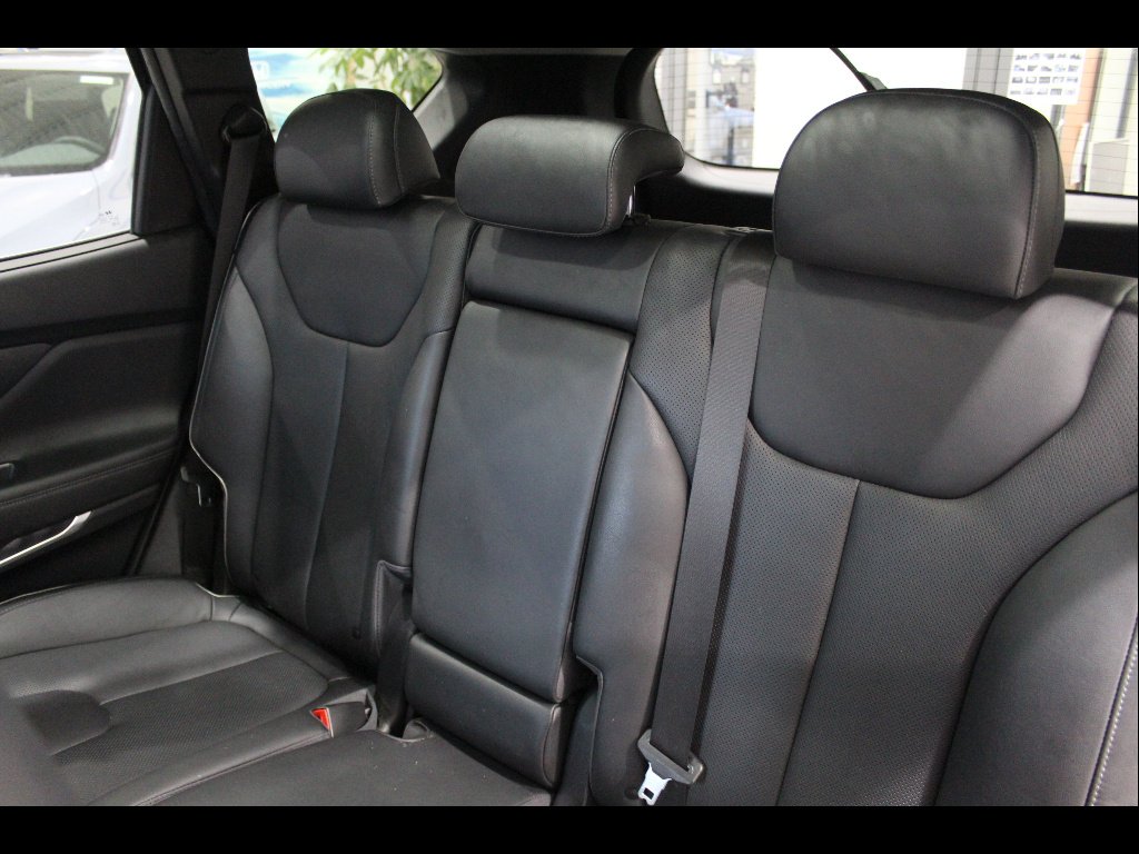 2022 Hyundai Santa Fe Limited - Photo 12