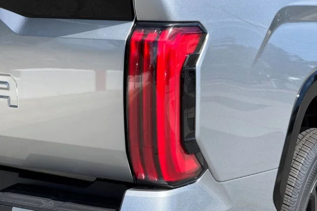 New 2026 Celestial Silver Metallic Toyota  Platinum image 26