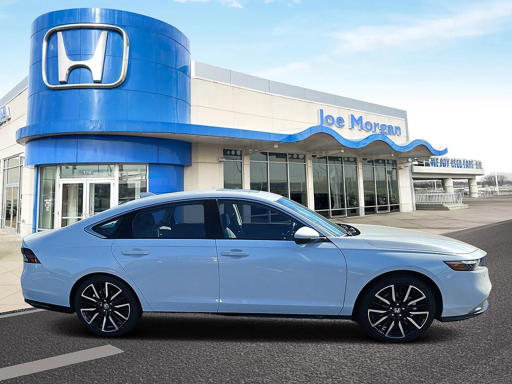 New 2026 Platinum White Pearl Honda Touring image 3