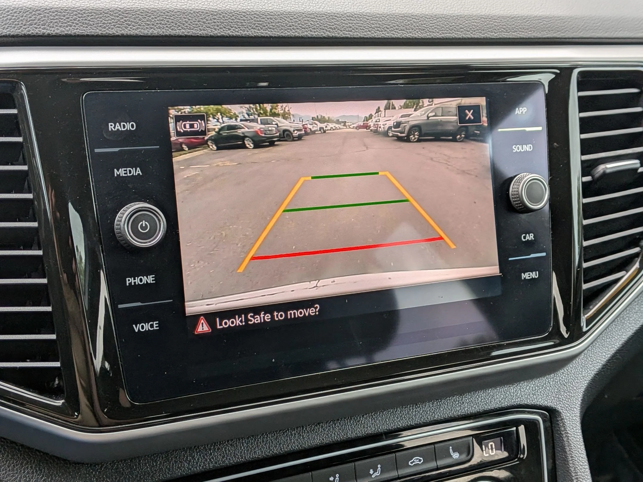 2022 Volkswagen Atlas Cross Sport SE w/Tech - Photo 22