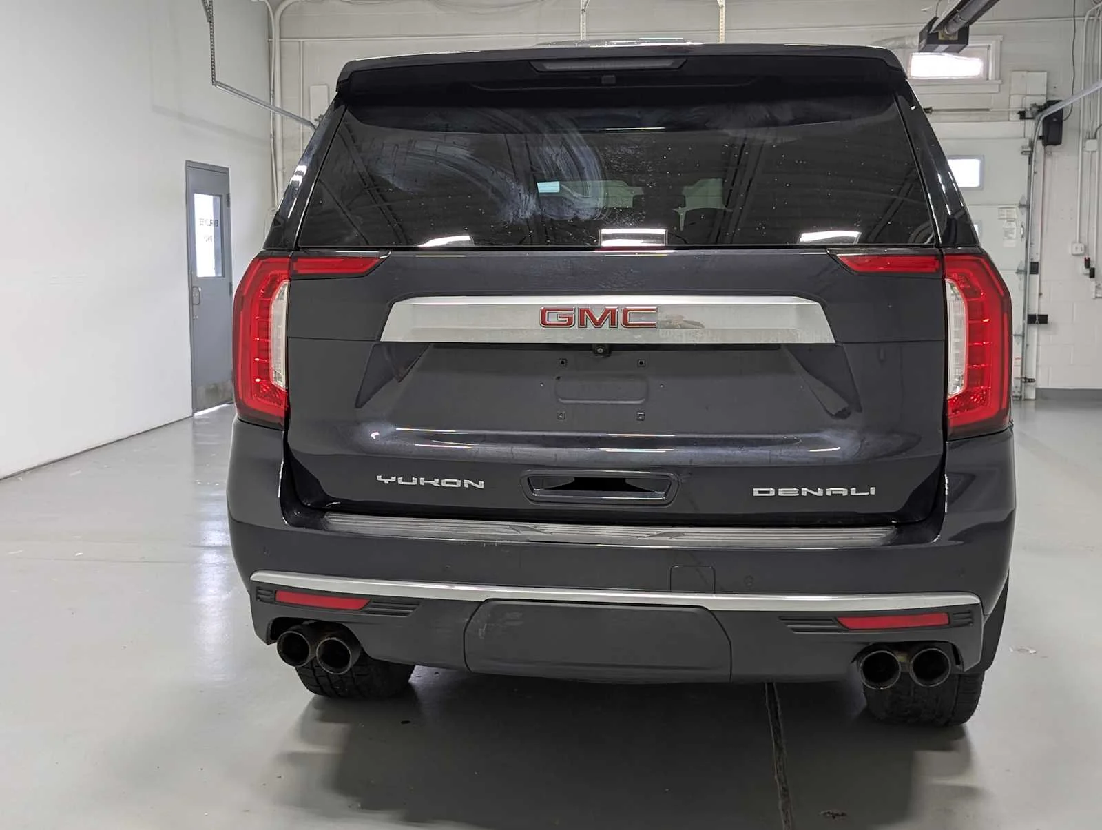 Used 2023 Titanium Rush Metallic GMC Denali image 9