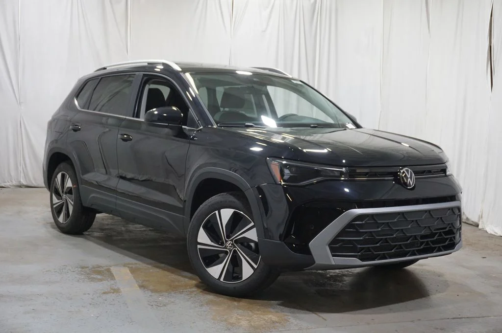 New 2026 Black Volkswagen 1.5T SE image 3