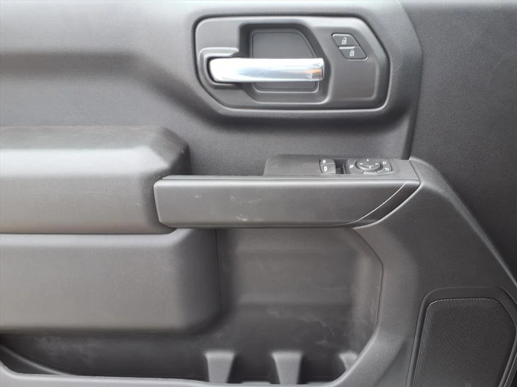 2025 GMC Sierra 3500HD Pro - Photo 13