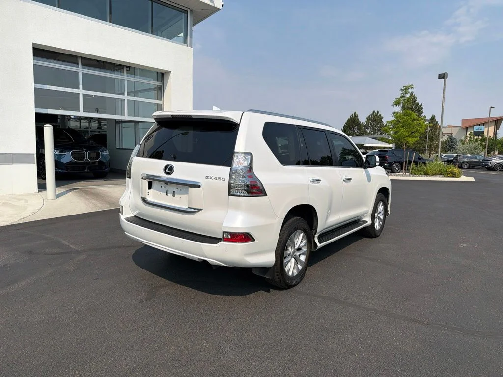 Used 2023 White Lexus 460 image 5