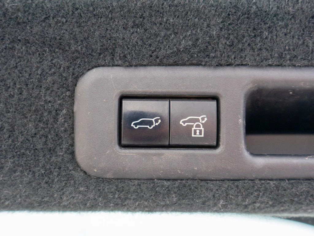 Used 2022 Silver Lexus 350 image 34