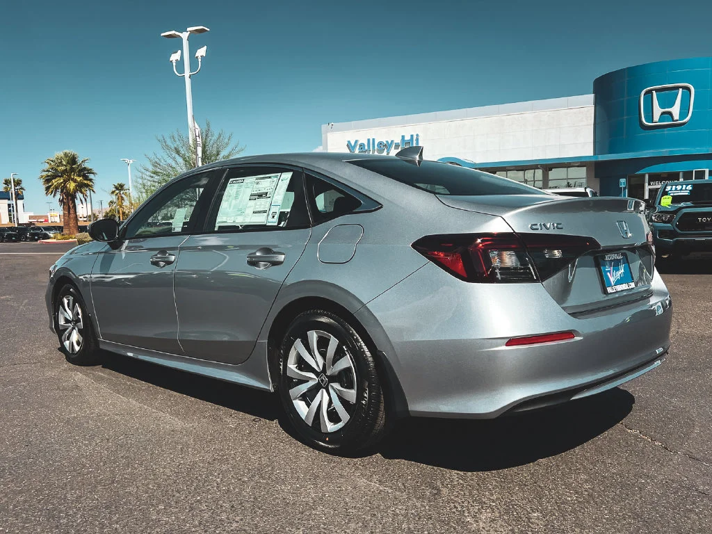 New 2026 Solar Silver Metallic Honda LX image 11