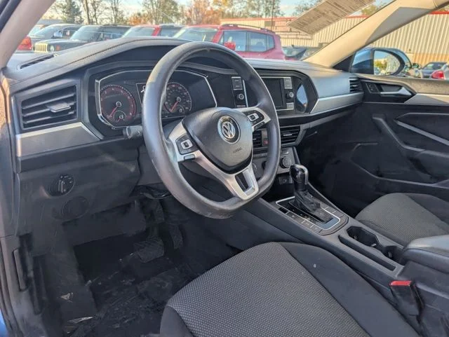 Used 2019 Blue Volkswagen 1.4T S image 8