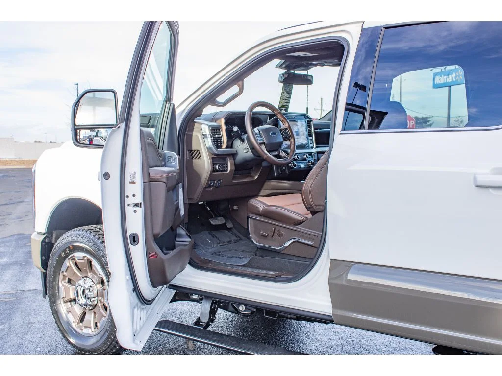 New 2026 Star White Metallic Tri-Coat Ford King Ranch image 13
