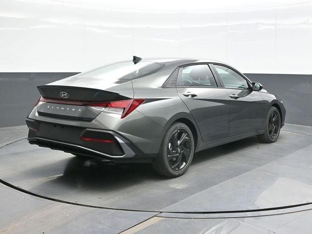 New 2026 Gray Hyundai SEL Sport Plus image 9