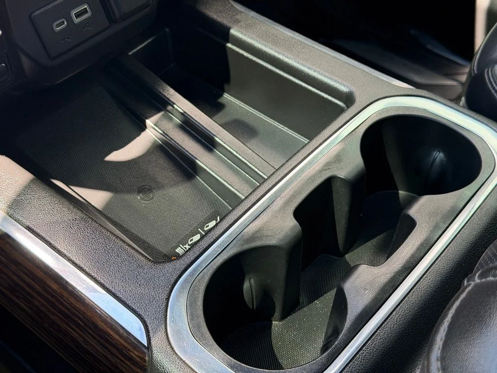 Used 2020 Black Chevrolet High Country image 15