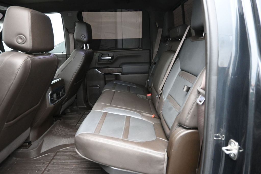 Used 2022 Green GMC Denali image 7