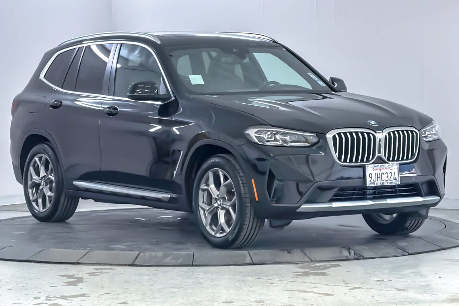 Used 2023 Black Sapphire Metallic BMW xDrive30i image 9
