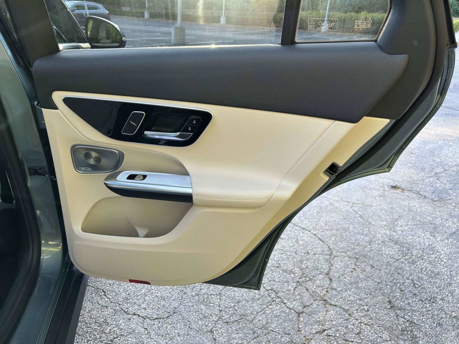 New 2027 Verde Silver Metallic Mercedes-Benz GLC 300 SUV image 38