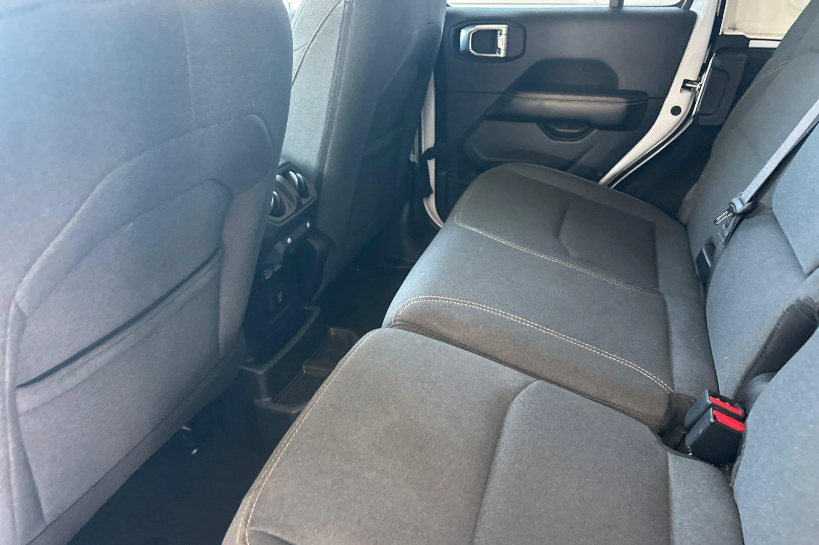 Used 2024 Bright White Clearcoat Jeep Sahara image 12