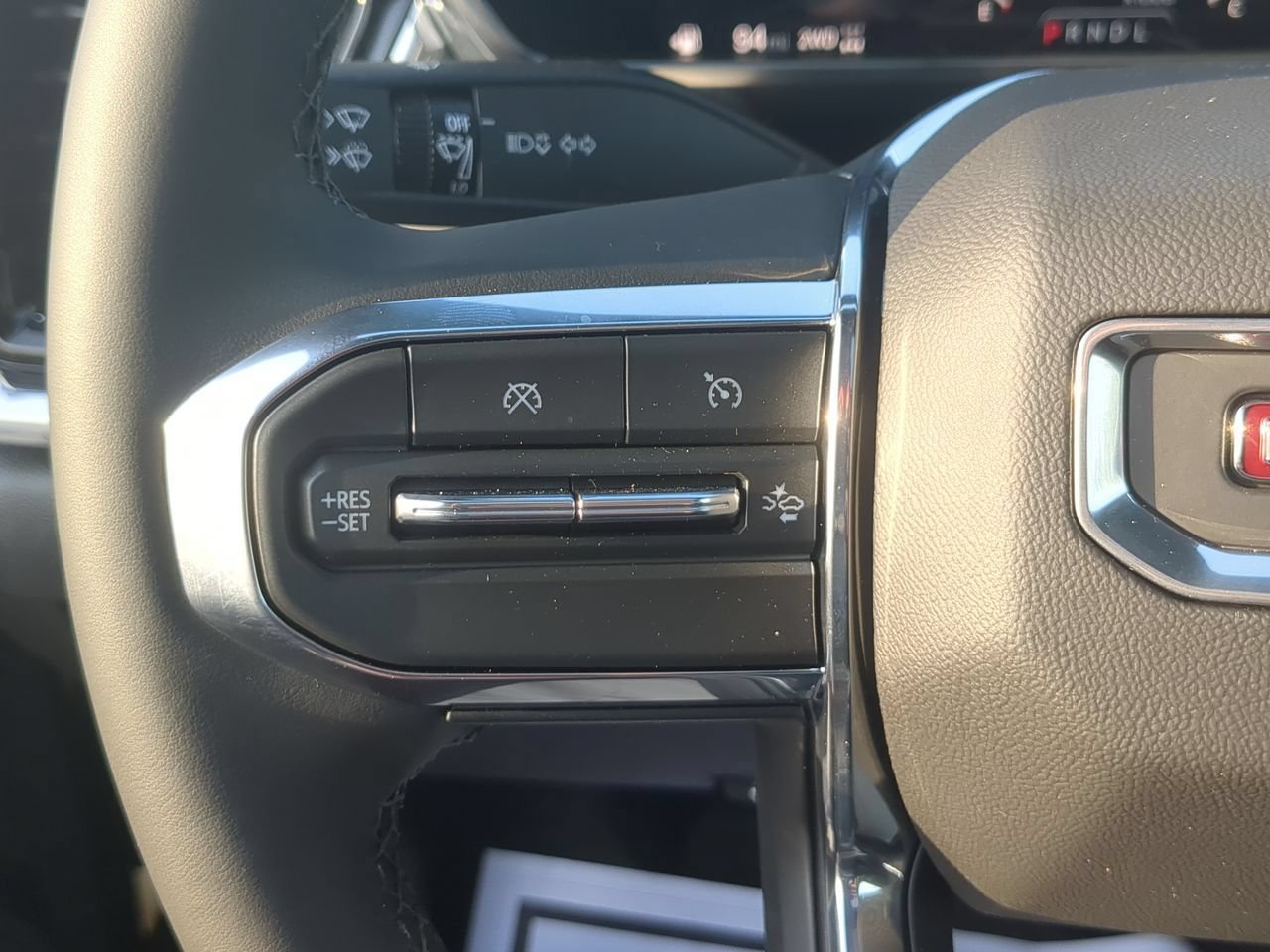 New 2026 Onyx Black GMC Elevation image 35