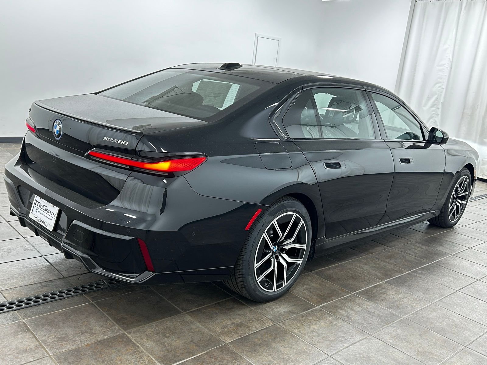 New 2026 Black Sapphire Metallic BMW xDrive60 image 7