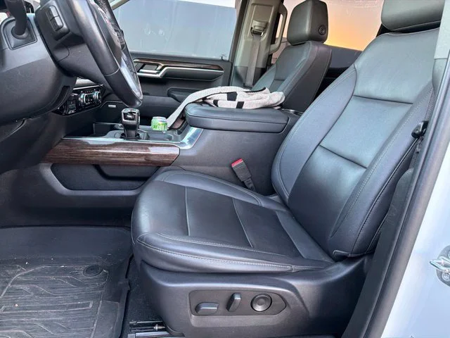 Used 2022 Summit White GMC Elevation image 13
