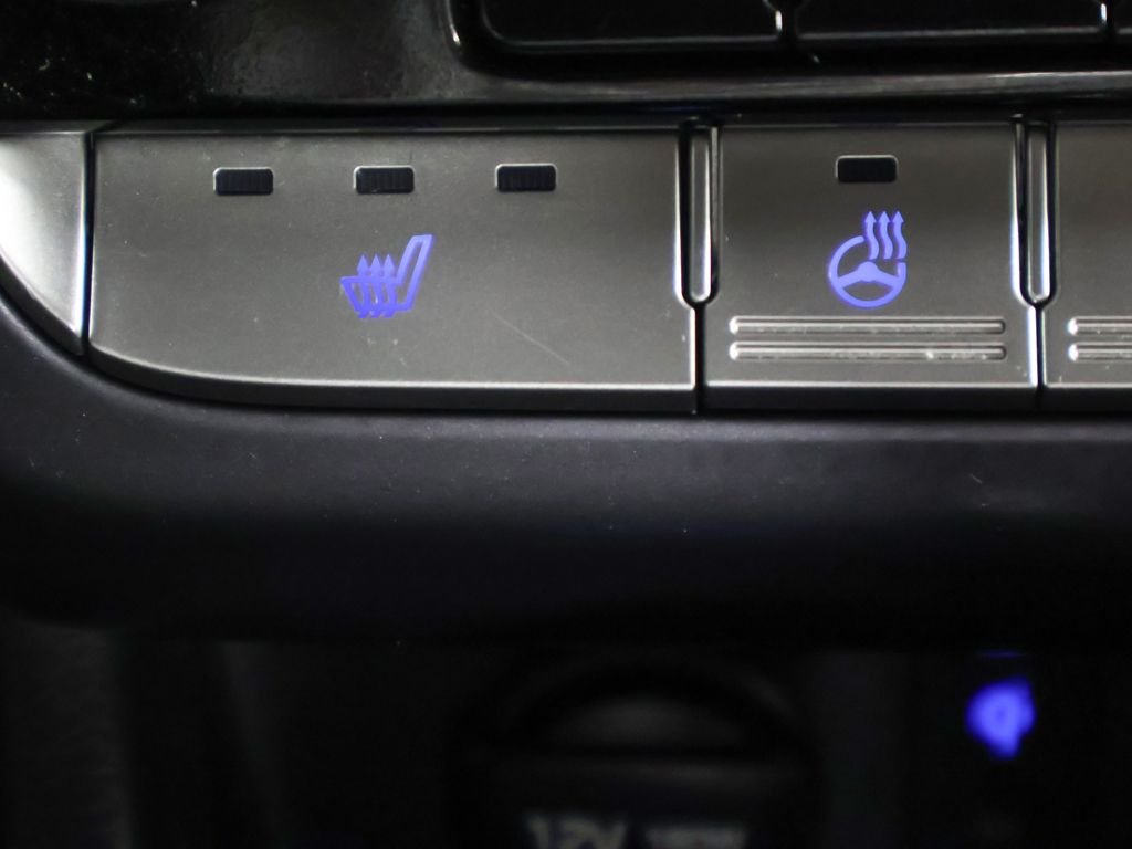 Used 2019 Silver Hyundai Sport image 40