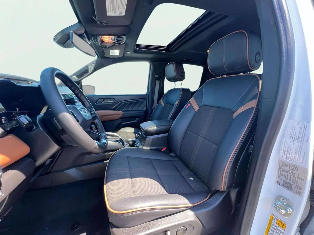 Used 2024 Summit White GMC AT4 image 18