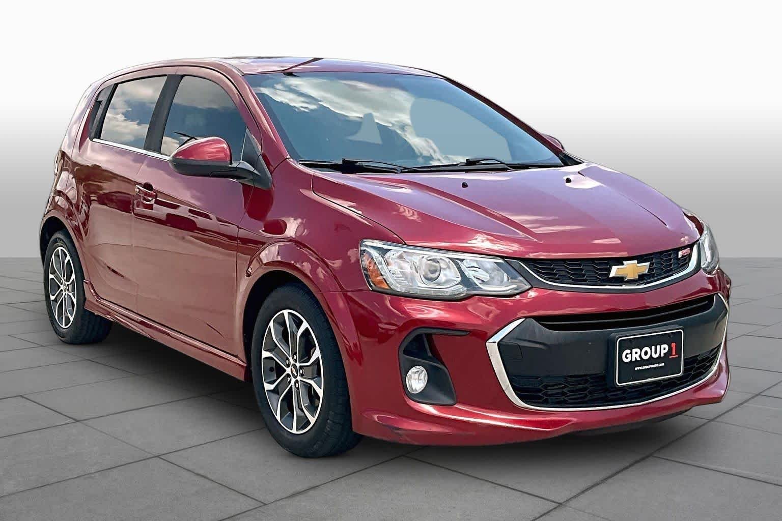 Used 2017 Cajun Red Tintcoat Chevrolet LT image 3
