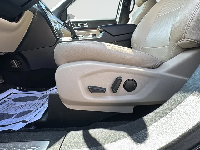 Used 2019 Black Ford Limited image 18