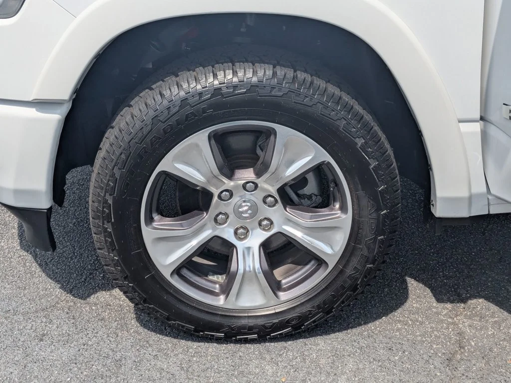 Used 2022 Bright White Clearcoat Ram Laramie image 10