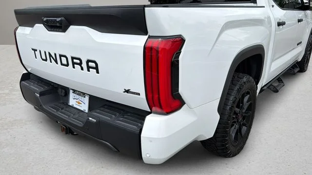 Used 2022 White Toyota SR5 image 36