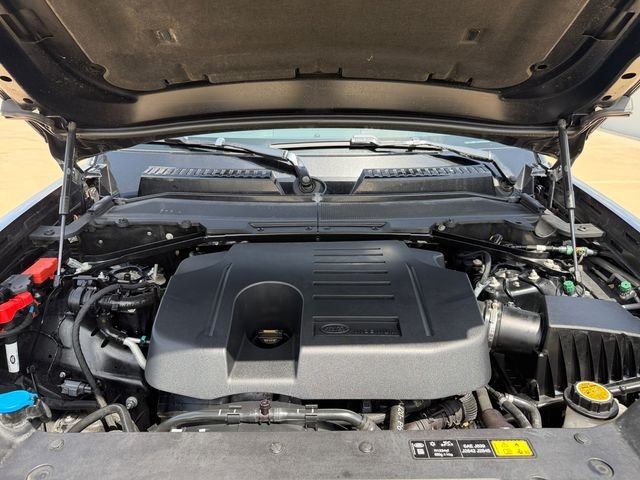 Certified Used 2023 Black Land Rover SE image 19