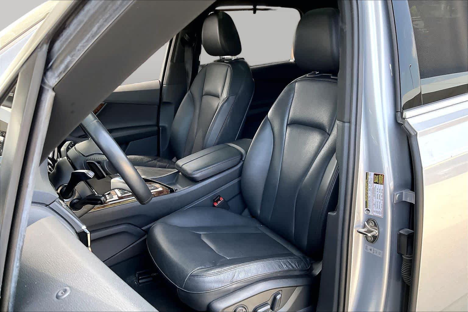 Used 2018 Florett Silver Metallic Audi Premium Plus image 8