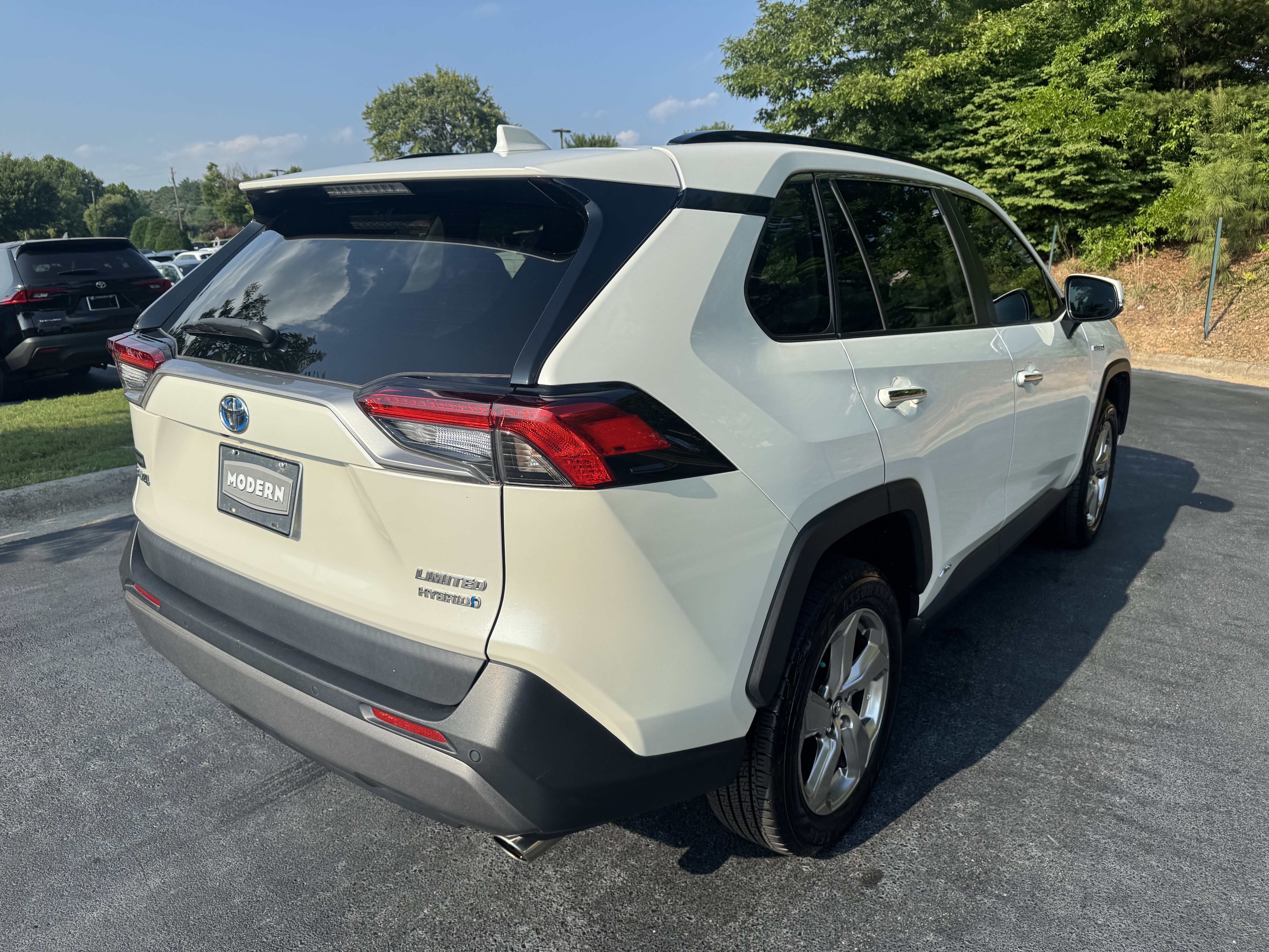 Certified Used 2020 Blizzard Pearl Toyota Hybrid Limited image 5