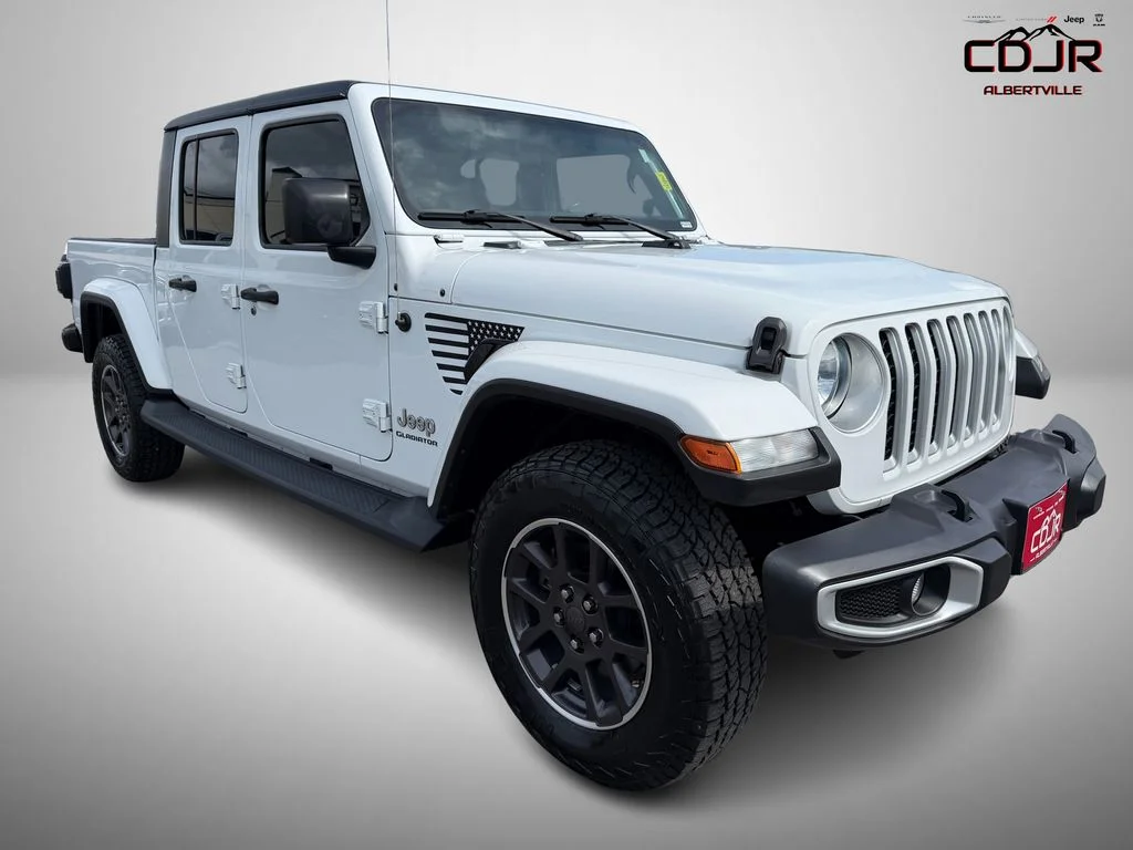 2021 Jeep Gladiator Overland's photo