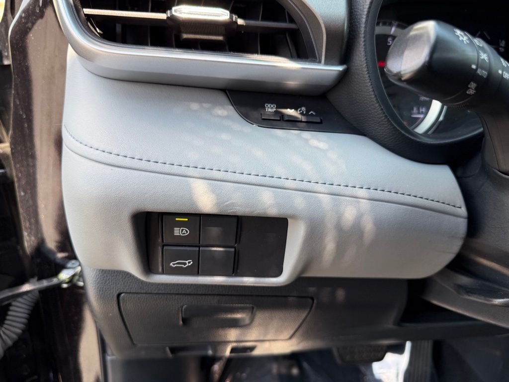 Used 2022 Brown Toyota LE image 18
