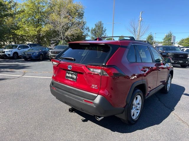 Used 2021 Pearl Toyota XLE image 4