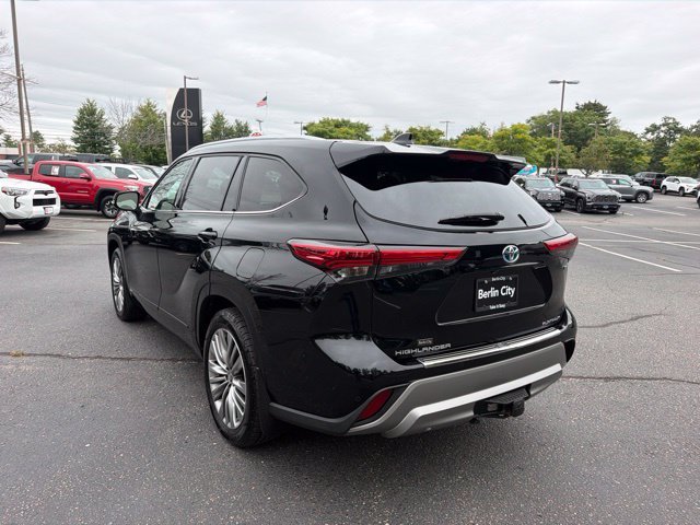 Used 2022 Midnight Black Metallic Toyota Platinum image 8