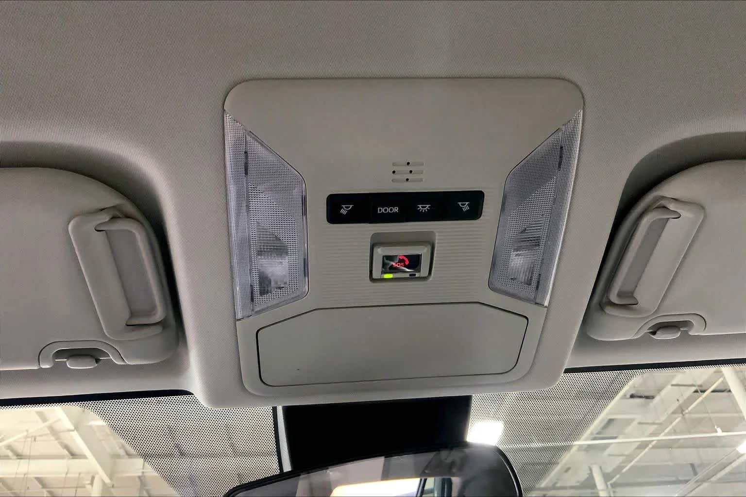 Used 2025 Magnetic Gray Metallic Toyota Hybrid XLE image 34
