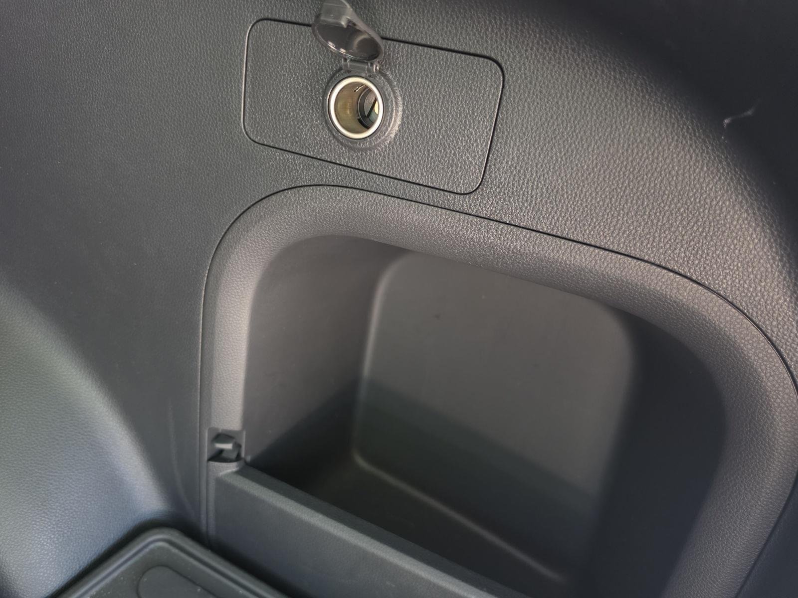 Used 2024 Wind Chill Pearl Toyota XLE Premium image 9