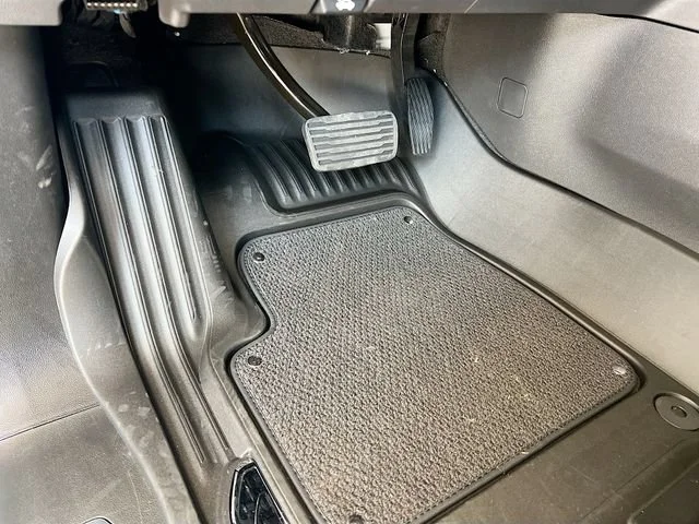 2026 GMC Sierra 1500 AT4X - Photo 14