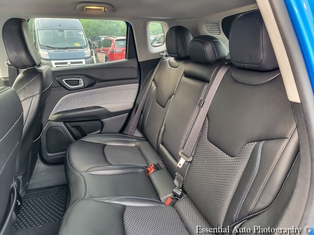 Used 2022 Blue Jeep Latitude image 10