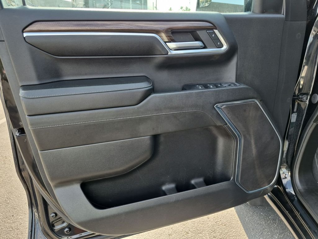 2023 Chevrolet Silverado 1500 LT - Photo 12