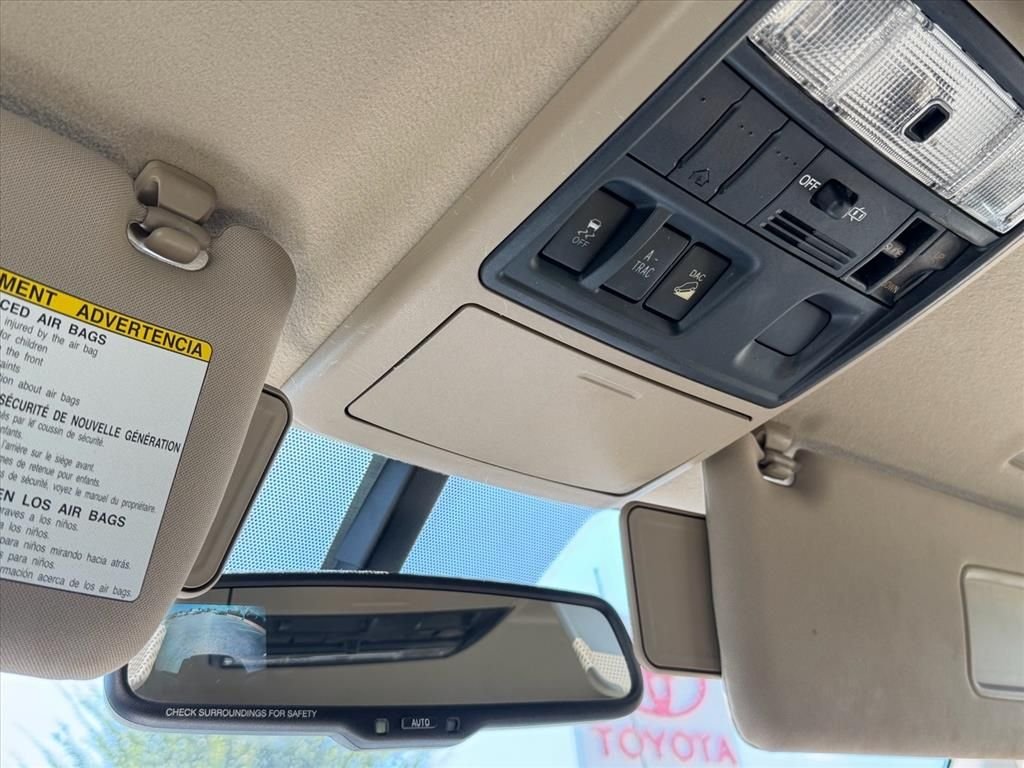 Used 2010  Toyota SR5 image 25